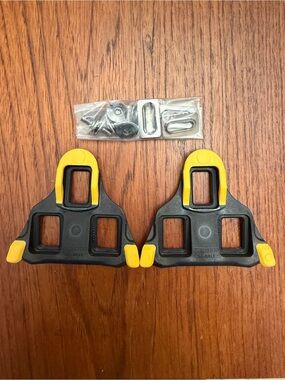 Shimano SM-SH11 Road Cleats Set with Hardware - Yellow/Black - New